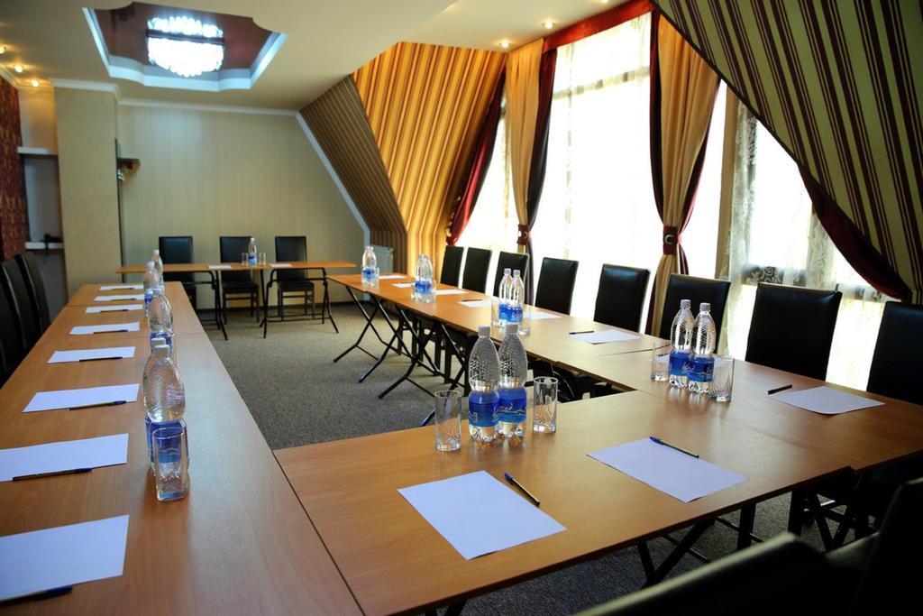 Bishkek Villa Hotel Zewnętrze zdjęcie